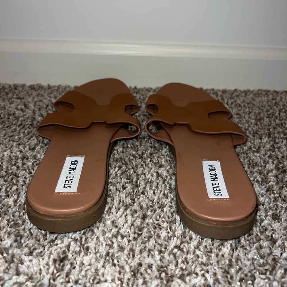 Steve Madden Tan Slide Sandals - Picture 2 of 4